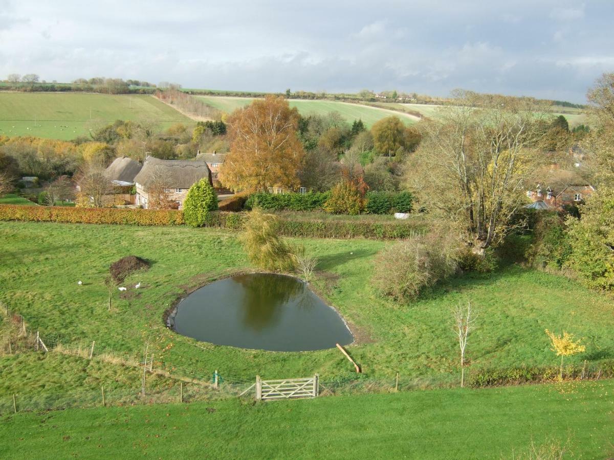 לינה וארוחת בוקר Shalbourne Westcourt Farm מראה חיצוני תמונה